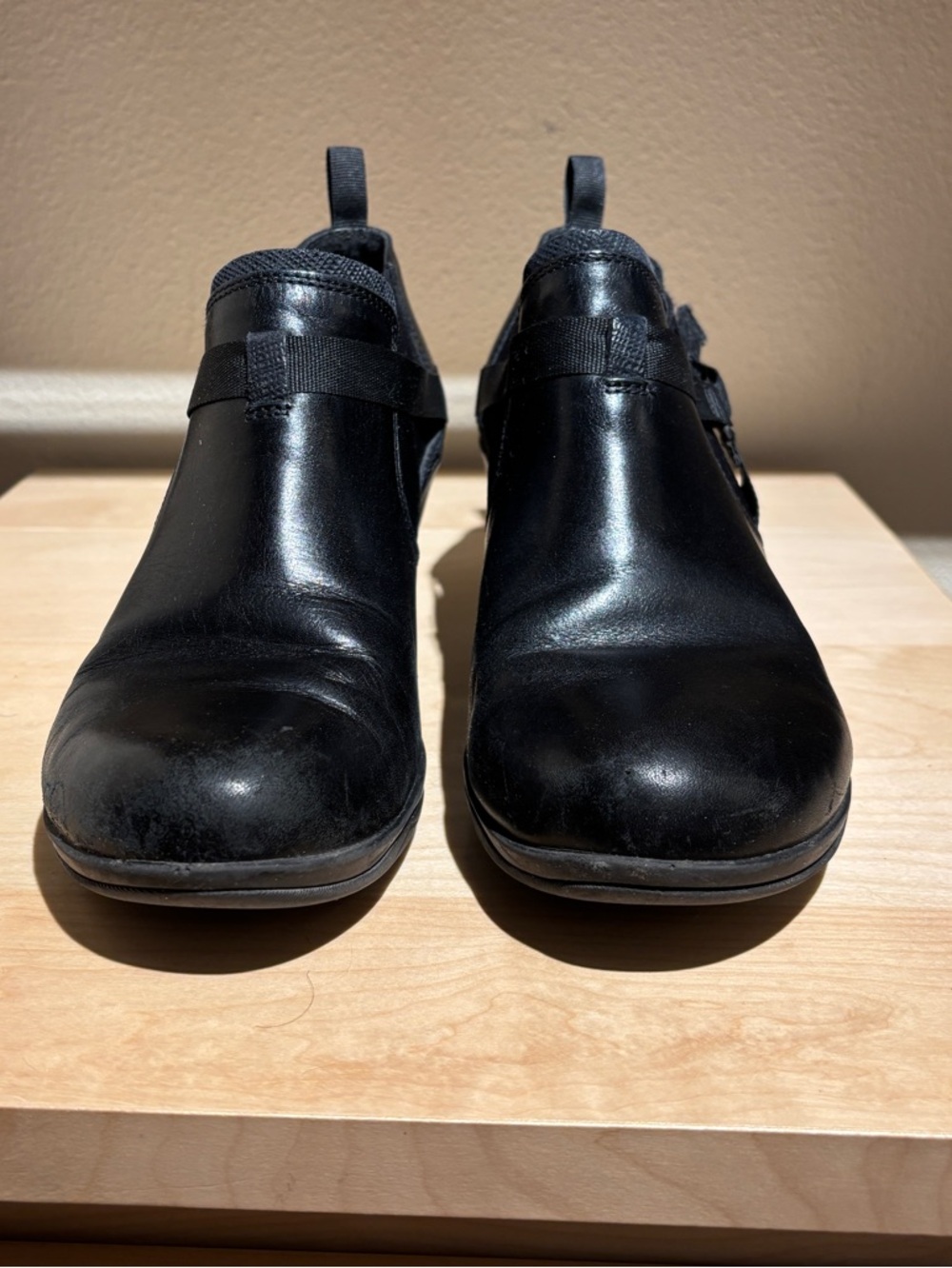 Merrell Women’s Black Slip-On Leather Shoe-Boots, Size 10.5